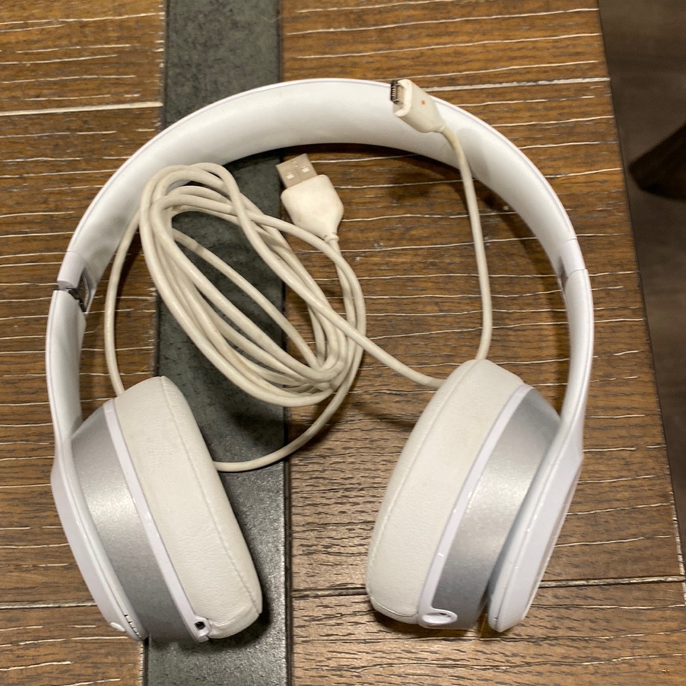 Beats By Dre Wireless Headphones
